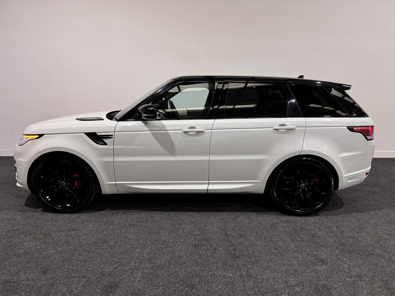 Land Rover Range Rover Sport 3.0 SD V6 Autobiography Dynamic SUV 5dr Diesel Auto 4WD Euro 6 (s/s) (306 ps)