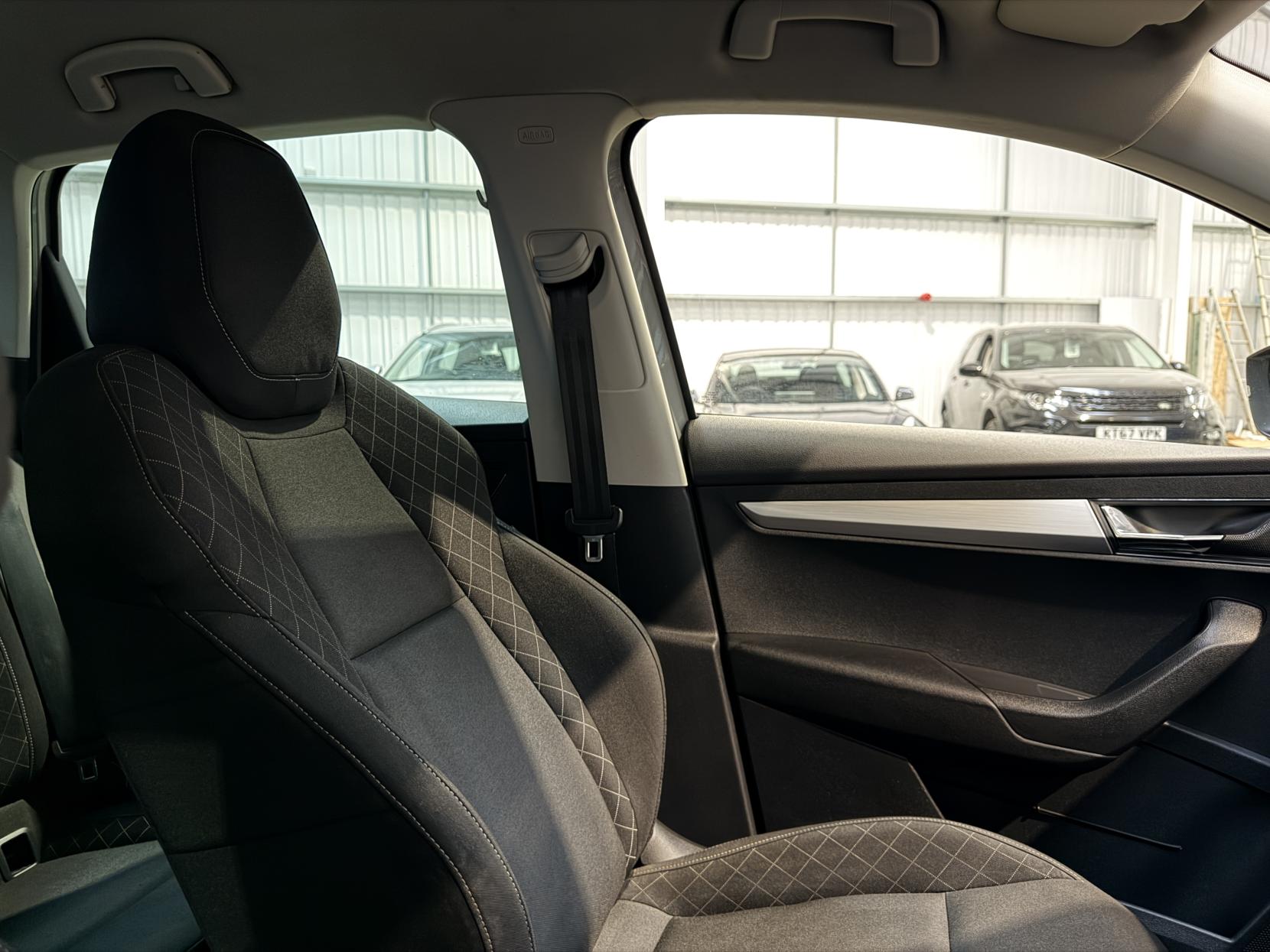 Skoda Karoq 1.0 TSI SE SUV 5dr Petrol DSG Euro 6 (s/s) (115 ps)