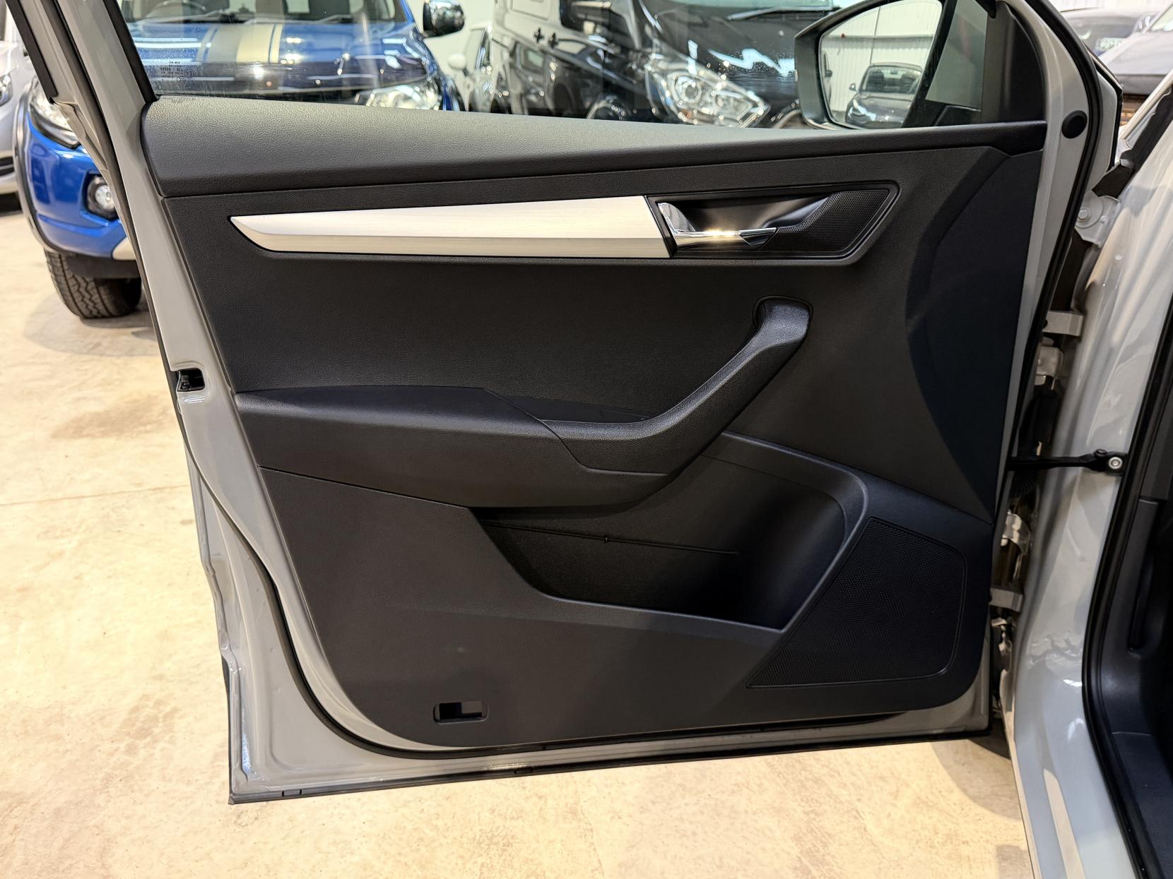 Skoda Karoq 1.0 TSI SE SUV 5dr Petrol DSG Euro 6 (s/s) (115 ps)