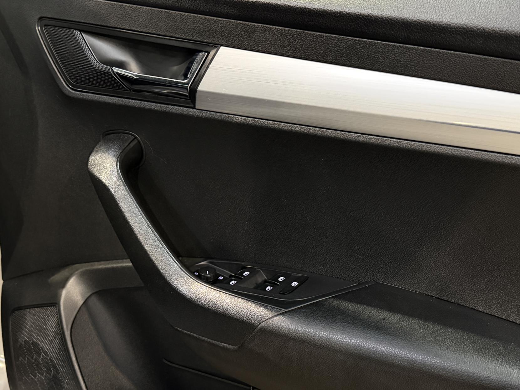 Skoda Karoq 1.0 TSI SE SUV 5dr Petrol DSG Euro 6 (s/s) (115 ps)