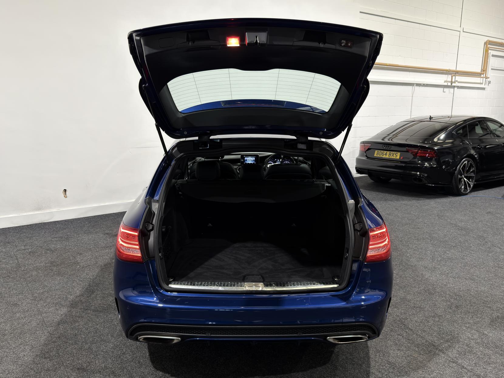 Mercedes-Benz C Class 2.0 C200 AMG Line (Premium) Estate 5dr Petrol G-Tronic+ Euro 6 (s/s) (184 ps)