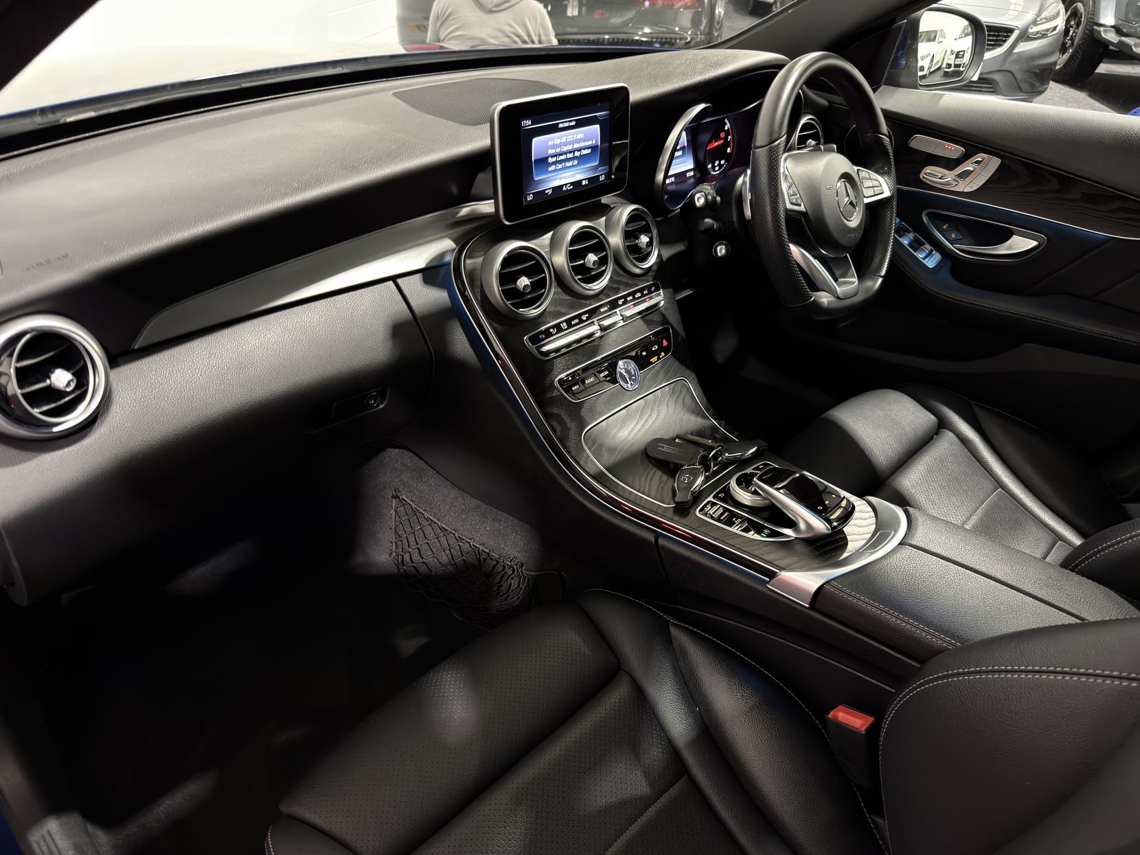 Mercedes-Benz C Class 2.0 C200 AMG Line (Premium) Estate 5dr Petrol G-Tronic+ Euro 6 (s/s) (184 ps)