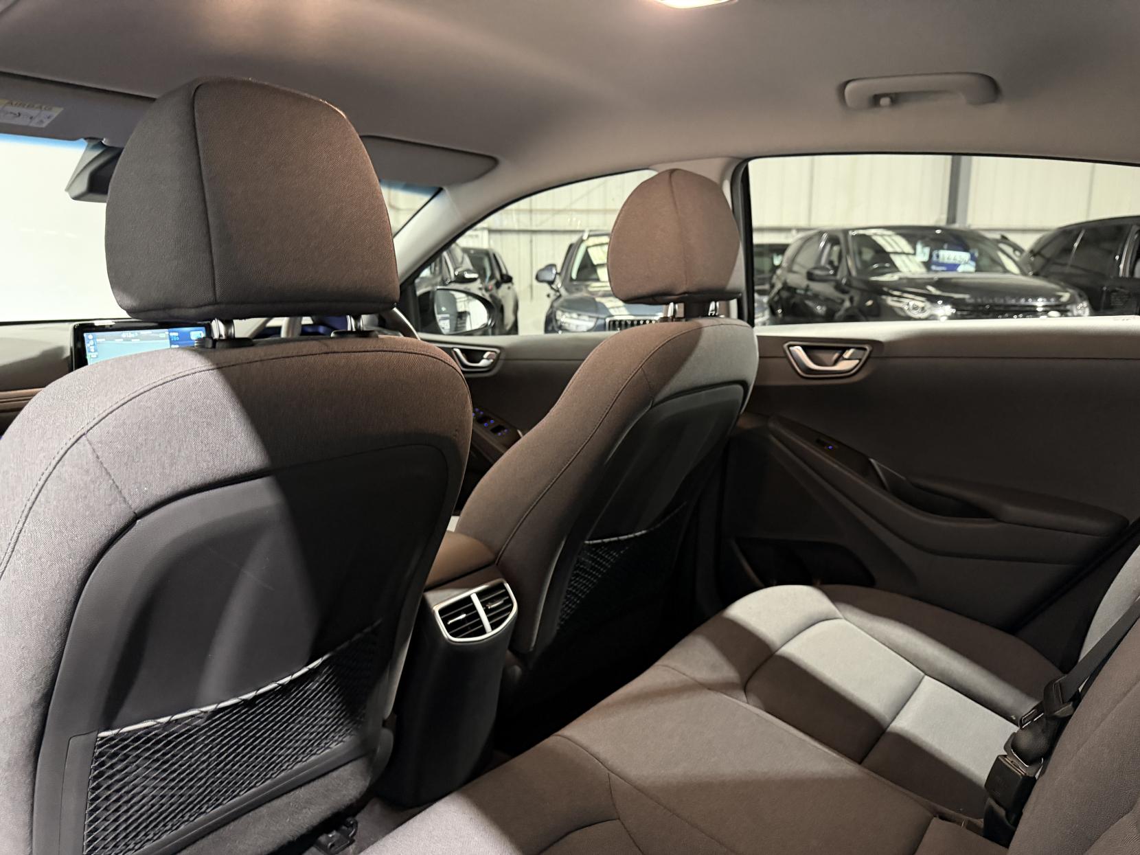 Hyundai IONIQ 38.3kWh Premium Hatchback 5dr Electric Auto (136 ps)