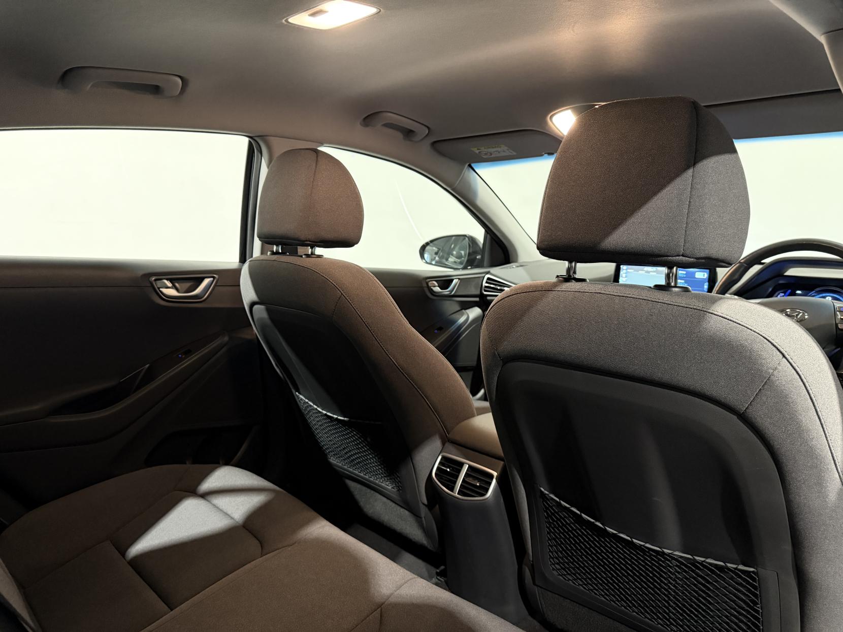 Hyundai IONIQ 38.3kWh Premium Hatchback 5dr Electric Auto (136 ps)