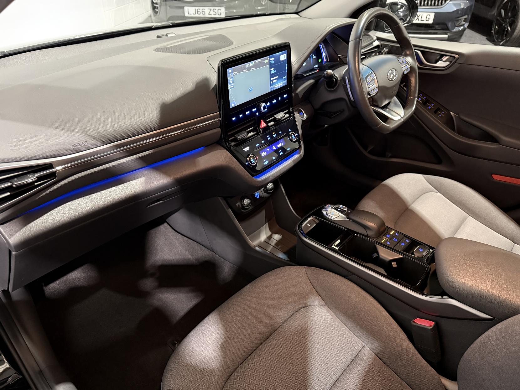 Hyundai IONIQ 38.3kWh Premium Hatchback 5dr Electric Auto (136 ps)