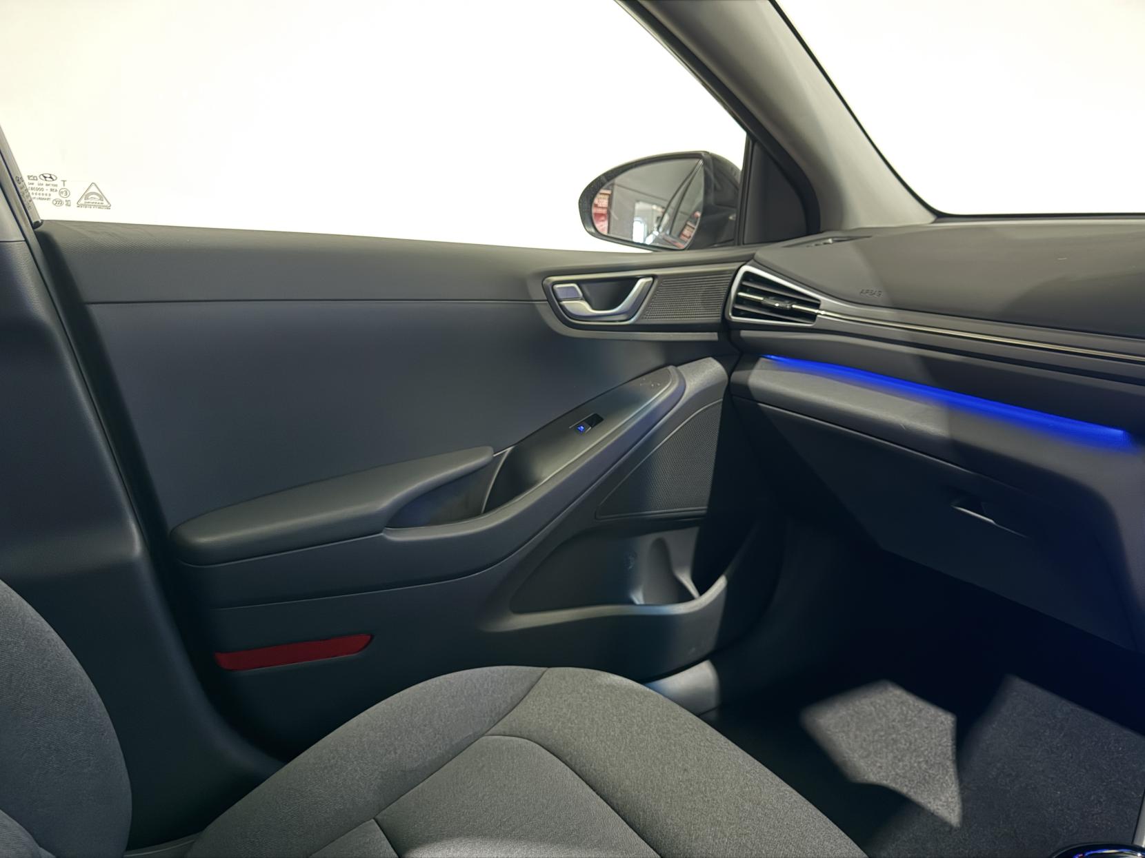 Hyundai IONIQ 38.3kWh Premium Hatchback 5dr Electric Auto (136 ps)