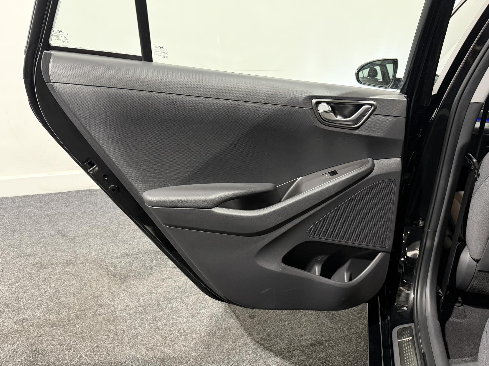 Hyundai IONIQ 38.3kWh Premium Hatchback 5dr Electric Auto (136 ps)