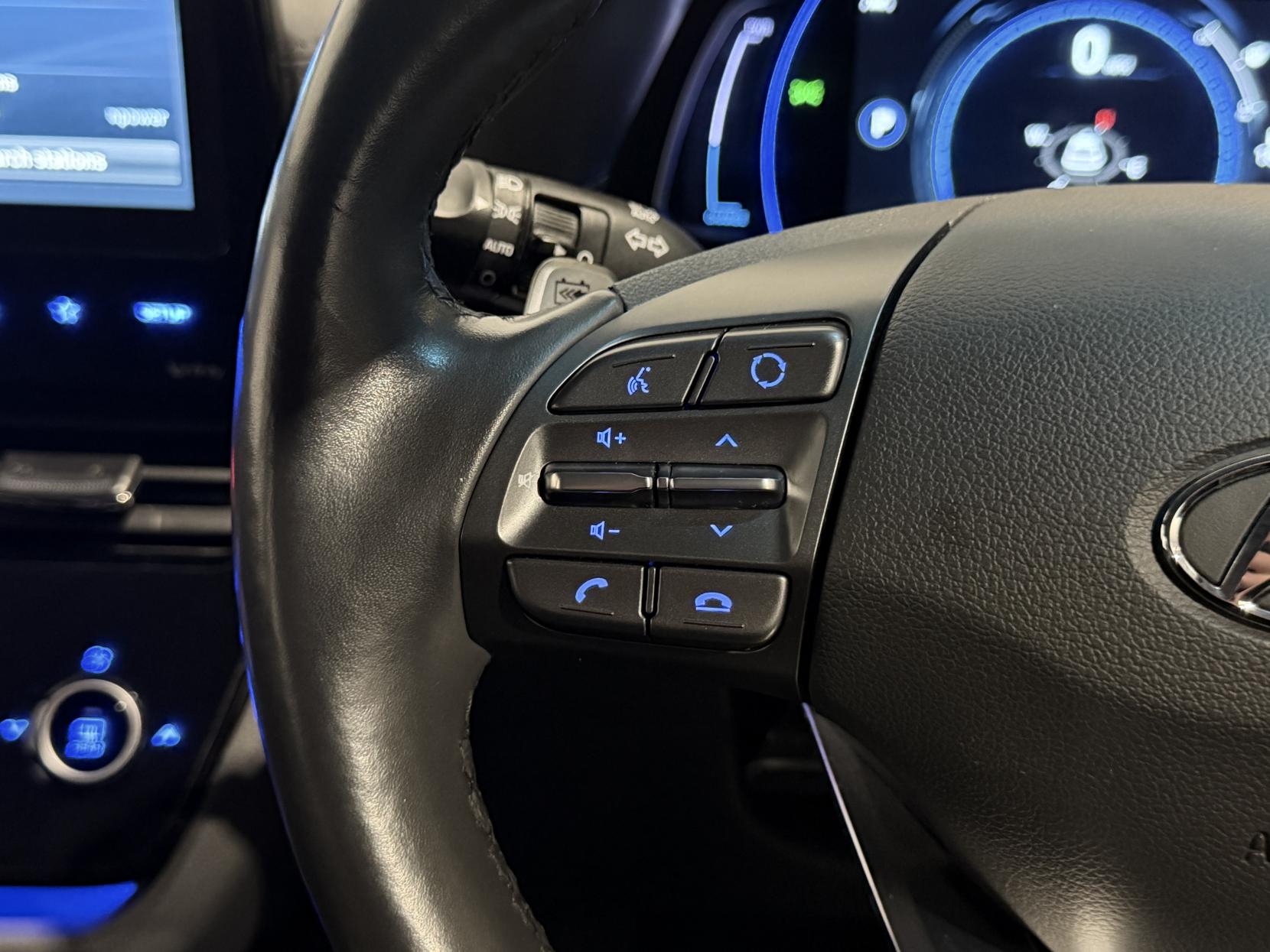 Hyundai IONIQ 38.3kWh Premium Hatchback 5dr Electric Auto (136 ps)