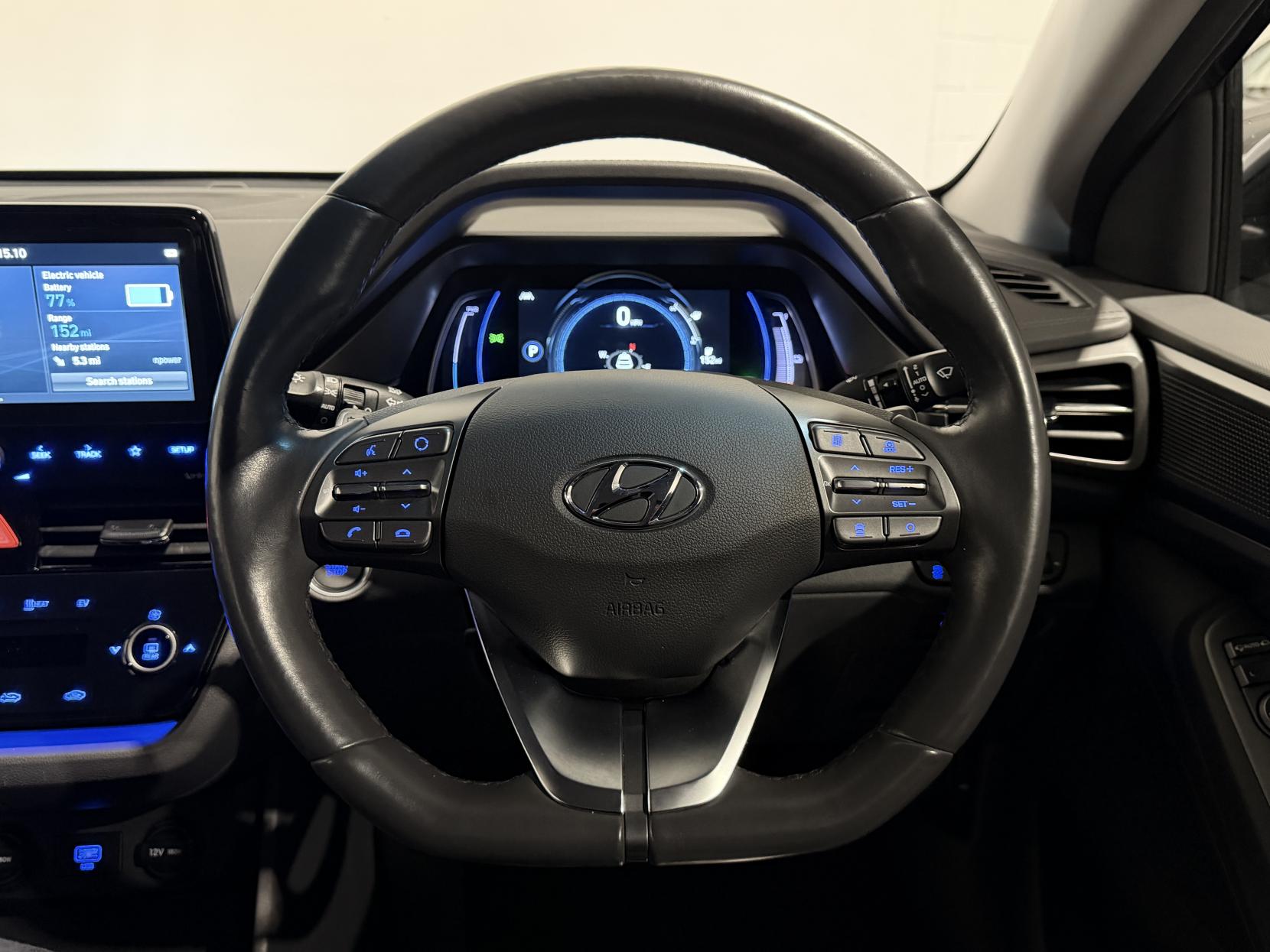 Hyundai IONIQ 38.3kWh Premium Hatchback 5dr Electric Auto (136 ps)