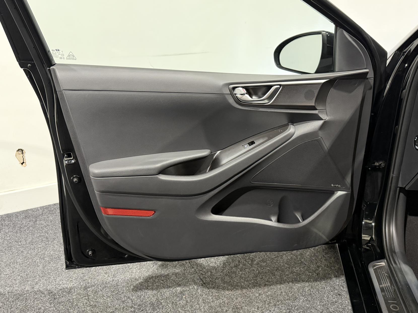 Hyundai IONIQ 38.3kWh Premium Hatchback 5dr Electric Auto (136 ps)