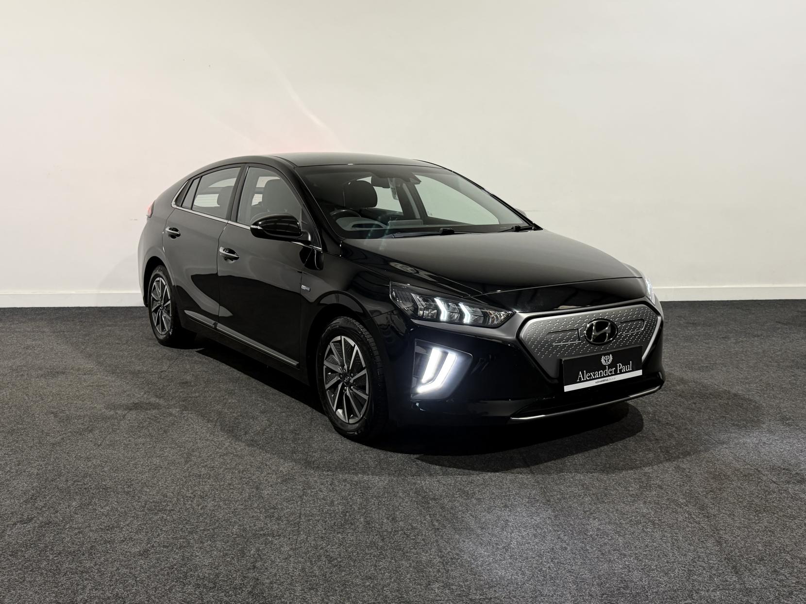 Hyundai IONIQ 38.3kWh Premium Hatchback 5dr Electric Auto (136 ps)