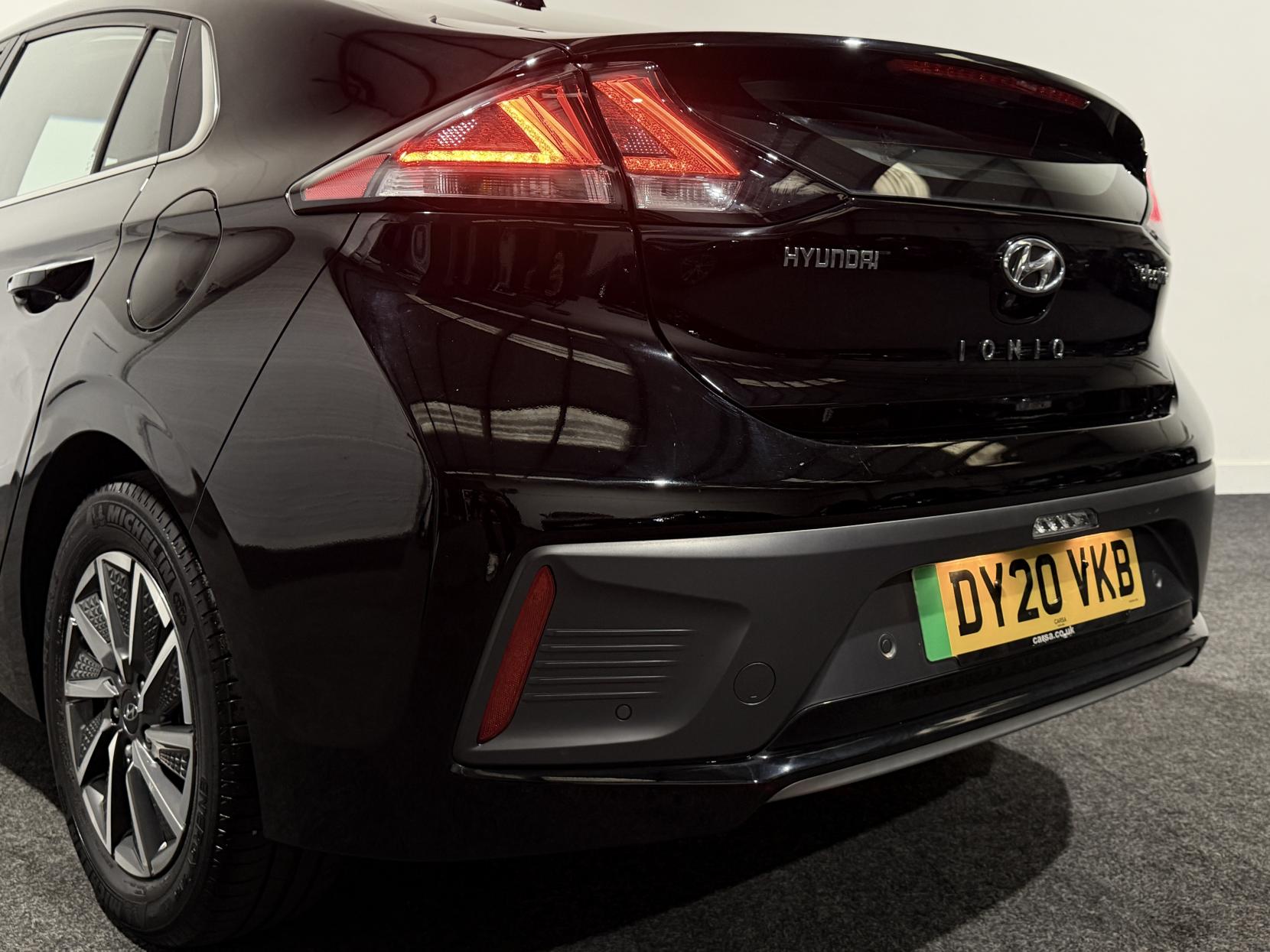 Hyundai IONIQ 38.3kWh Premium Hatchback 5dr Electric Auto (136 ps)