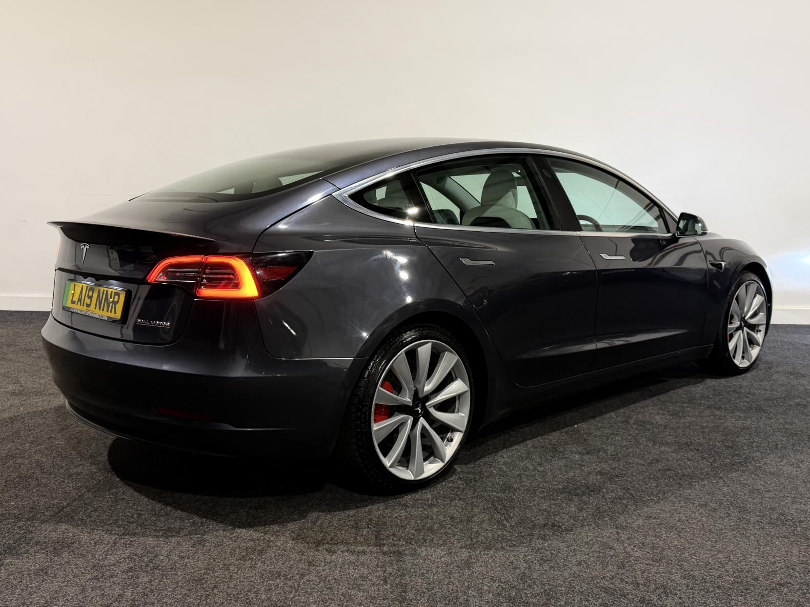 Tesla Model 3 (Dual Motor) Performance Saloon 4dr Electric Auto 4WDE (Performance Upgrade) (449 bhp)