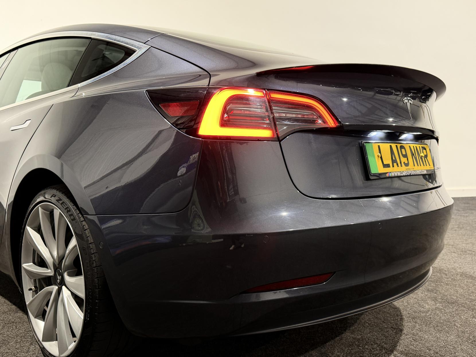Tesla Model 3 (Dual Motor) Performance Saloon 4dr Electric Auto 4WDE (Performance Upgrade) (449 bhp)
