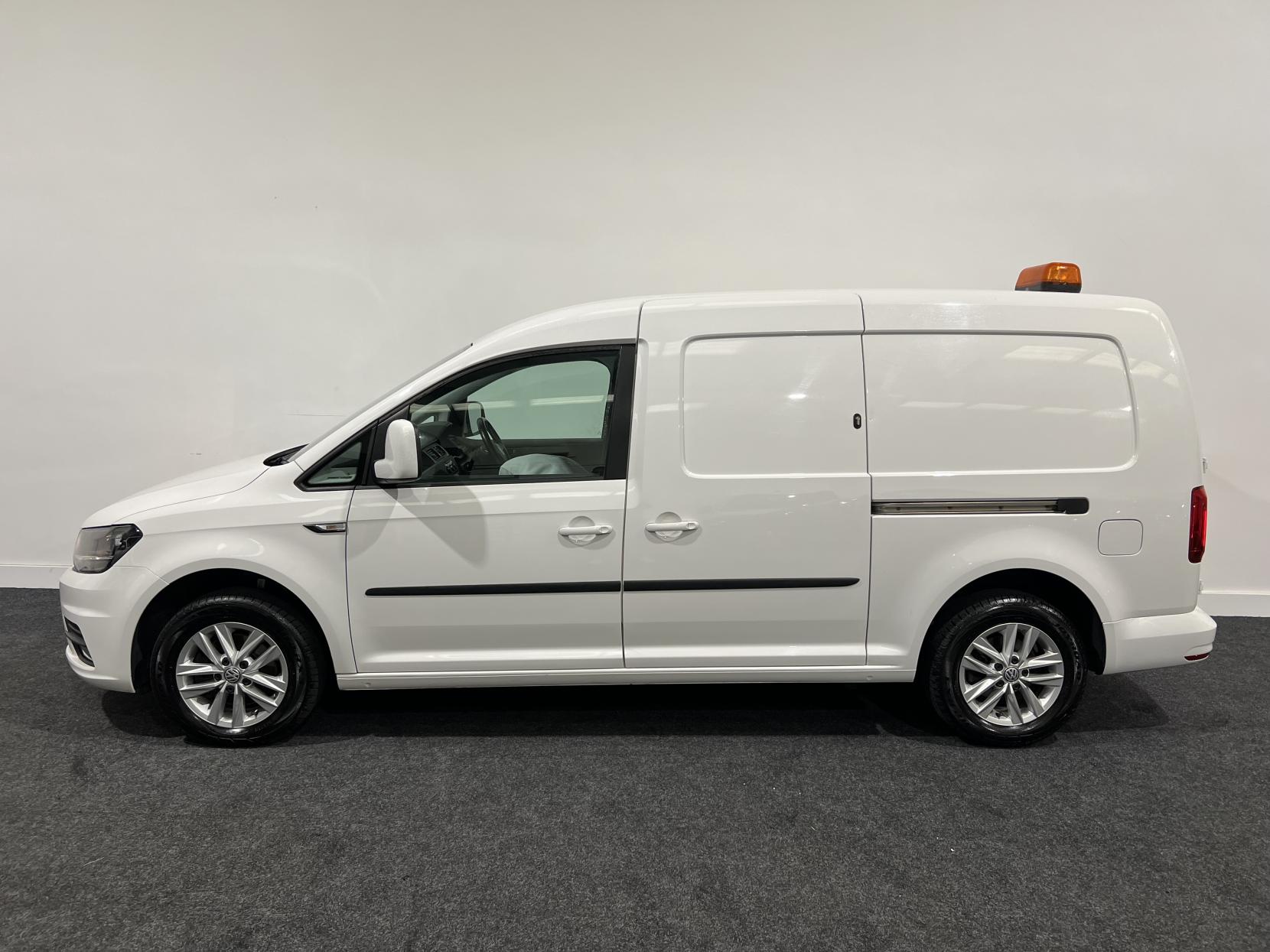 Volkswagen Caddy Maxi 2.0 TDI C20 BlueMotion Tech Highline Panel Van 6dr Diesel DSG LWB Euro 6 (s/s) (102 ps)