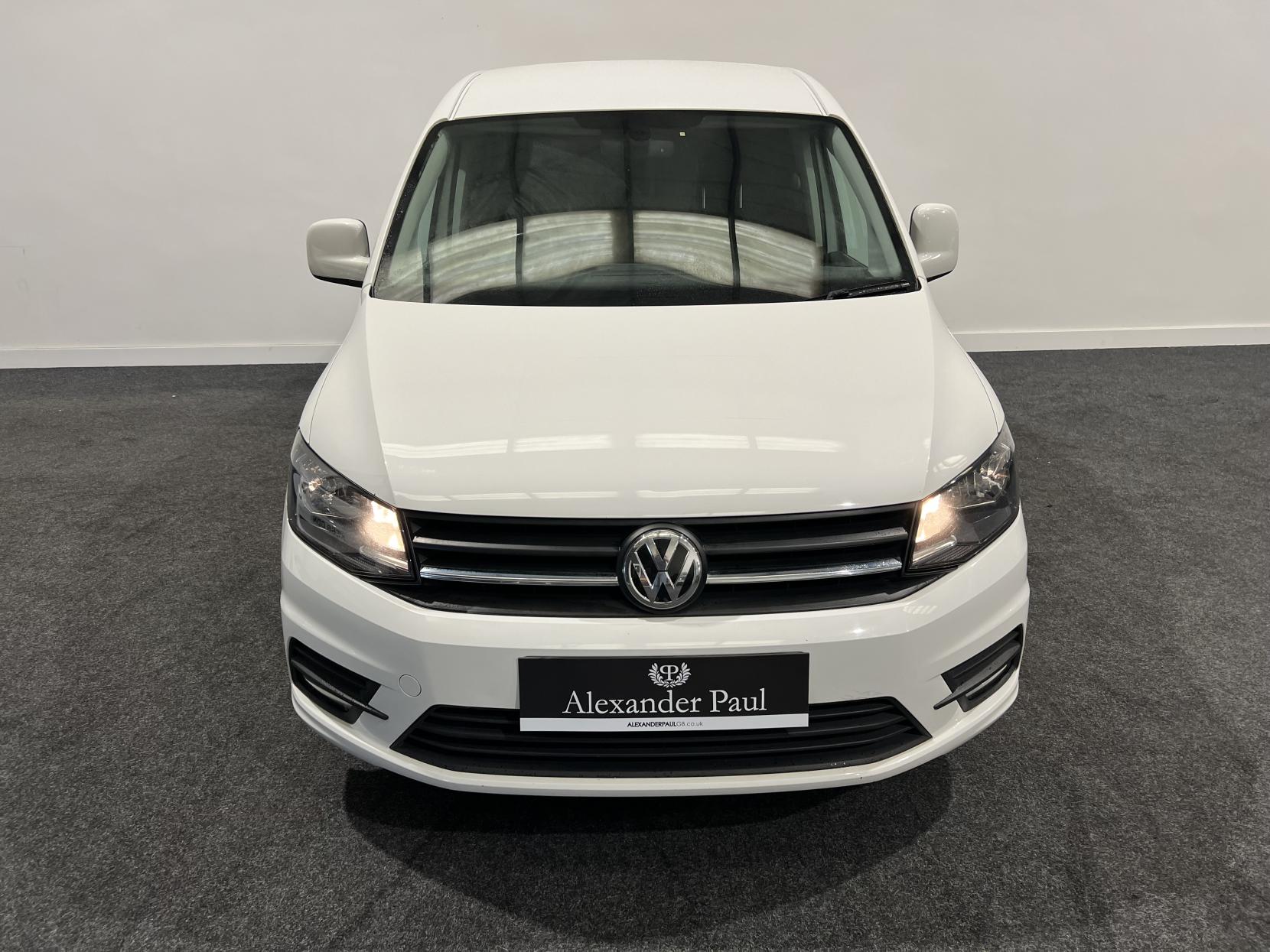 Volkswagen Caddy Maxi 2.0 TDI C20 BlueMotion Tech Highline Panel Van 6dr Diesel DSG LWB Euro 6 (s/s) (102 ps)