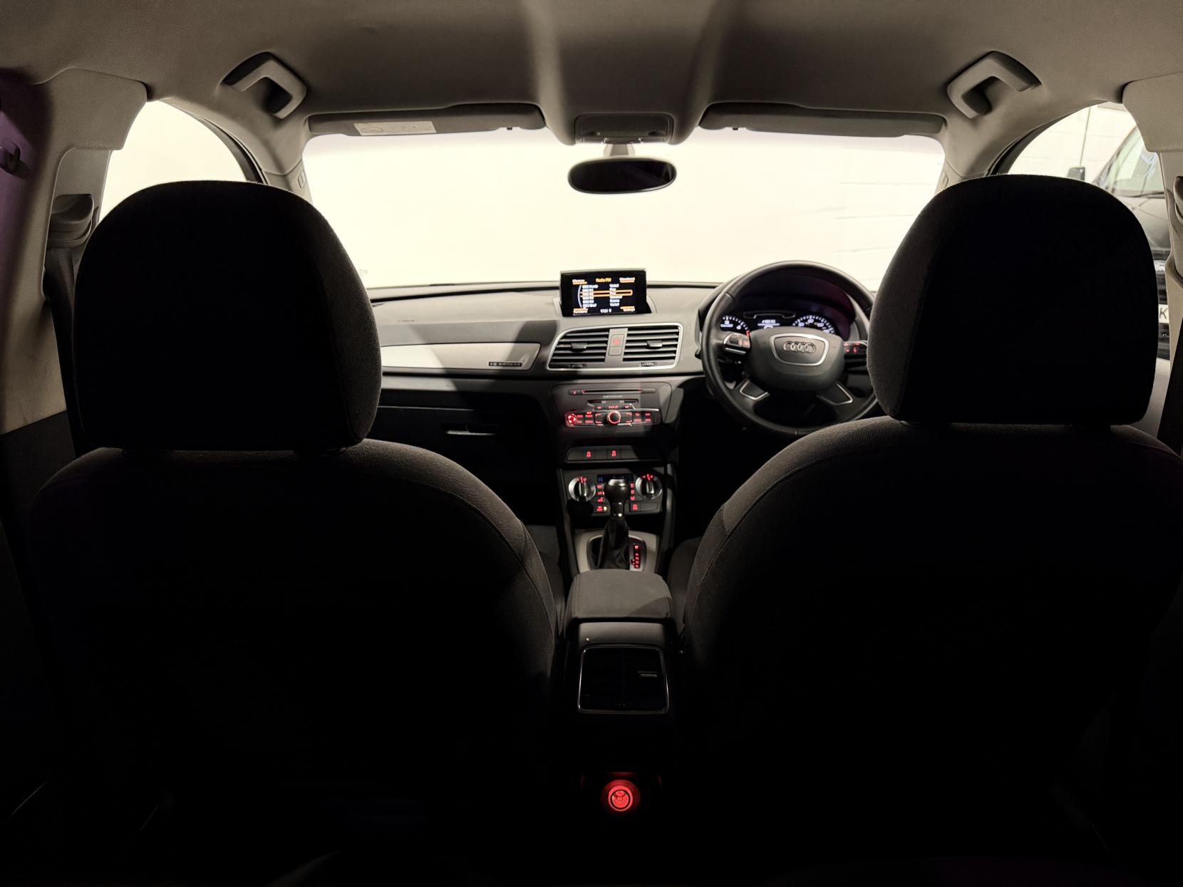 Audi Q3 2.0 TDI SE SUV 5dr Diesel S Tronic quattro Euro 5 (s/s) (177 ps)