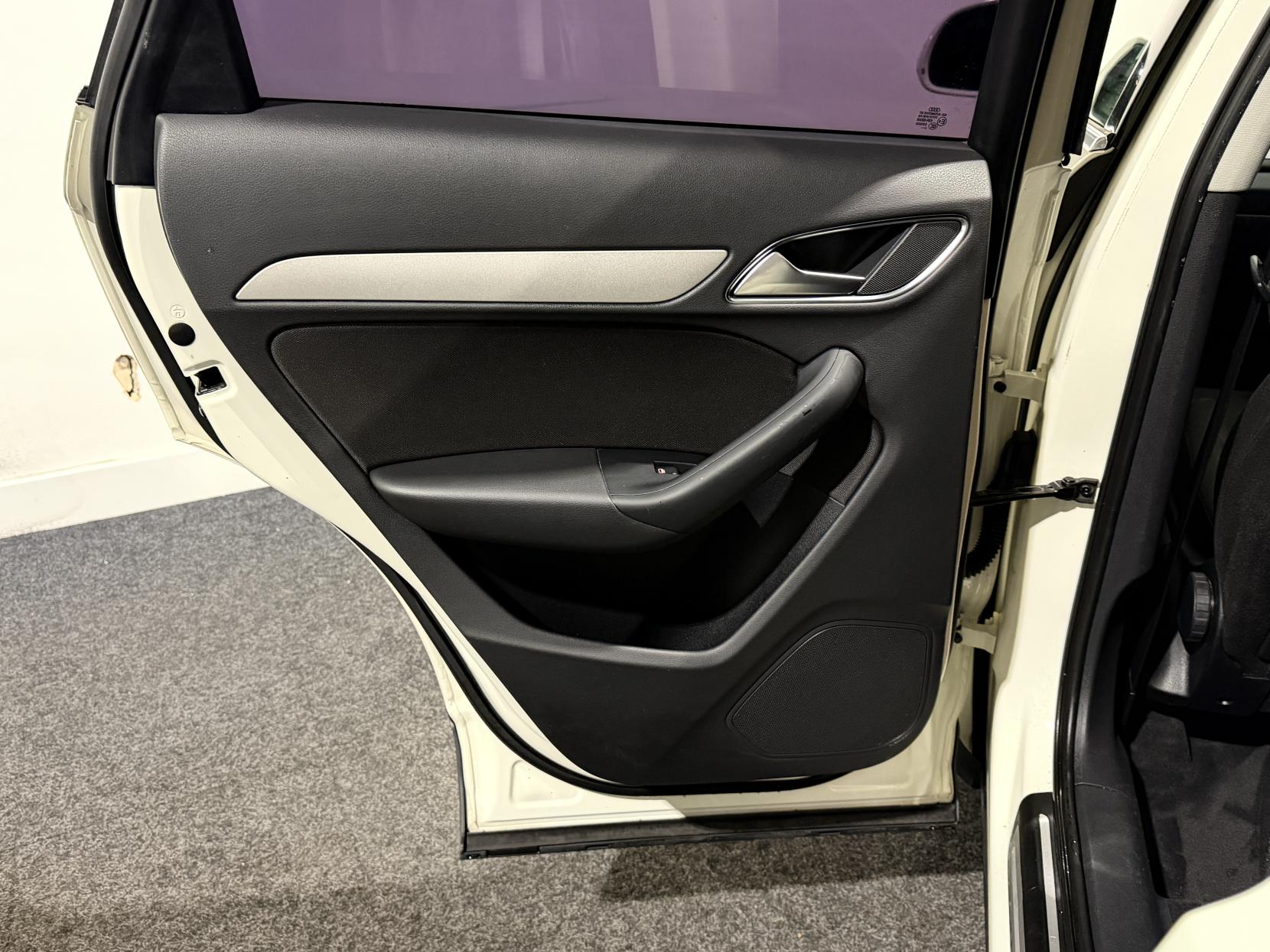 Audi Q3 2.0 TDI SE SUV 5dr Diesel S Tronic quattro Euro 5 (s/s) (177 ps)