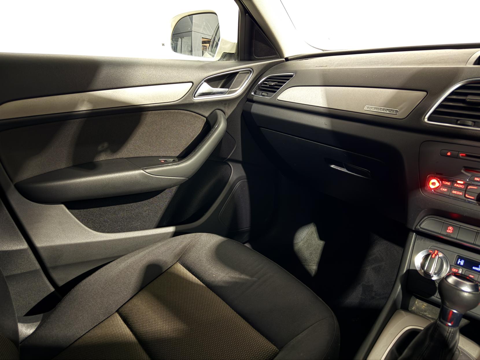 Audi Q3 2.0 TDI SE SUV 5dr Diesel S Tronic quattro Euro 5 (s/s) (177 ps)