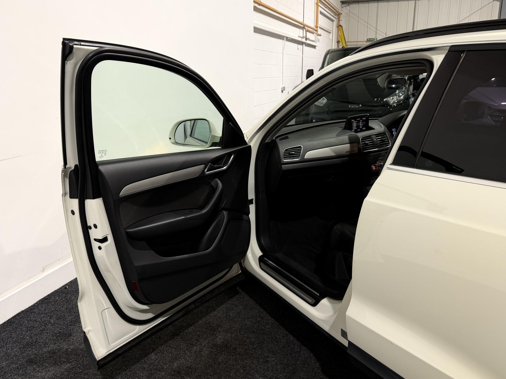 Audi Q3 2.0 TDI SE SUV 5dr Diesel S Tronic quattro Euro 5 (s/s) (177 ps)