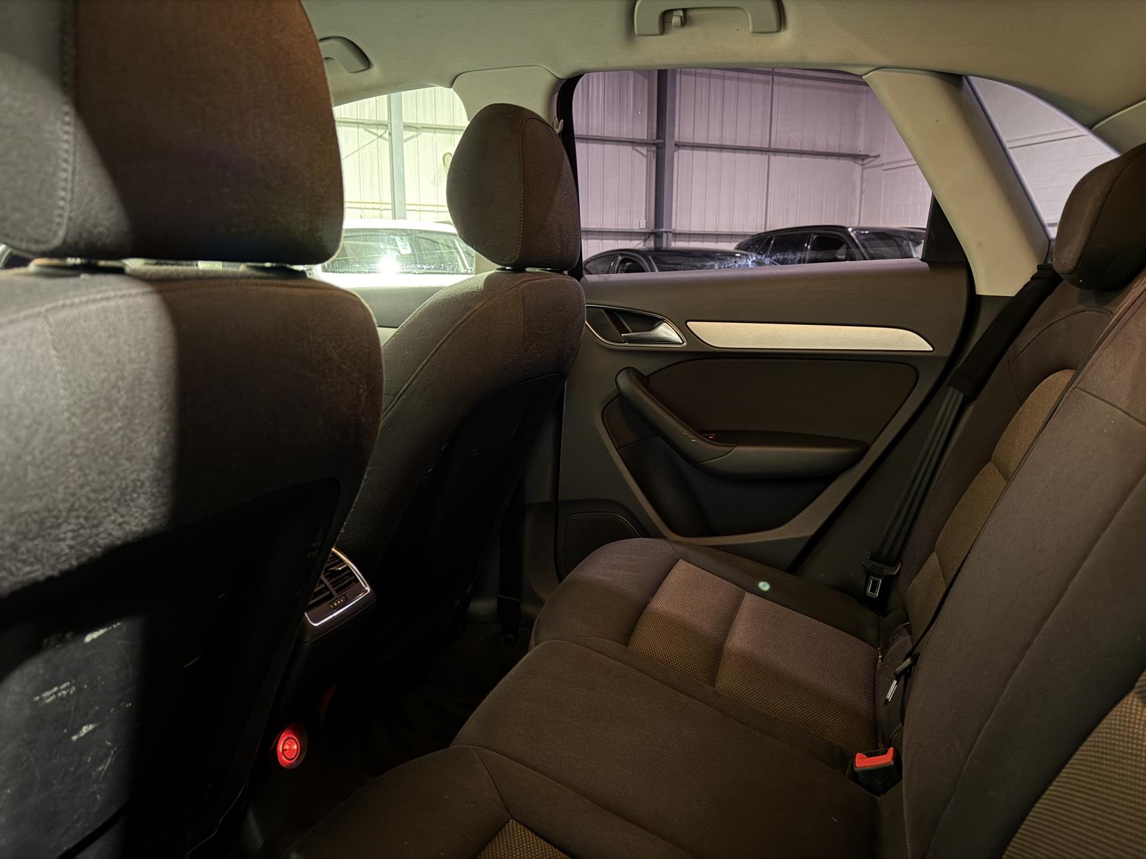 Audi Q3 2.0 TDI SE SUV 5dr Diesel S Tronic quattro Euro 5 (s/s) (177 ps)