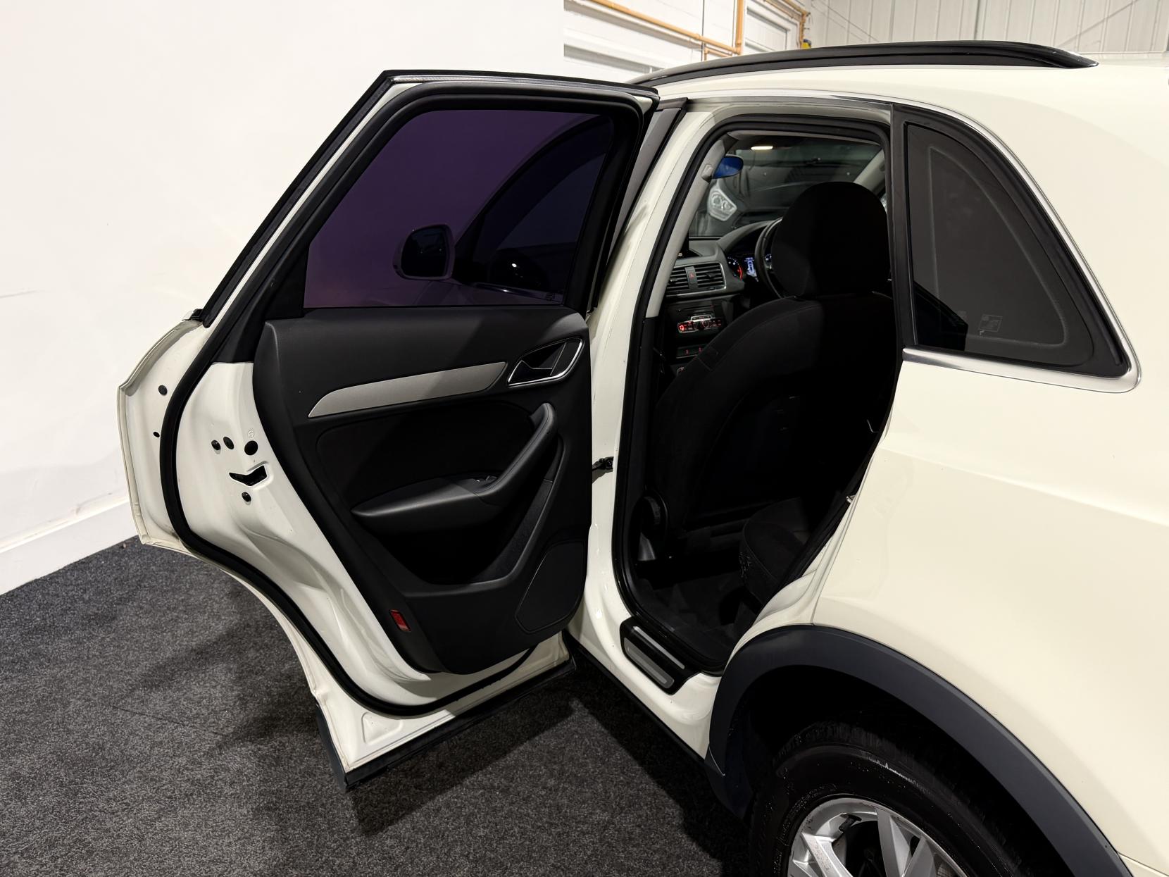 Audi Q3 2.0 TDI SE SUV 5dr Diesel S Tronic quattro Euro 5 (s/s) (177 ps)