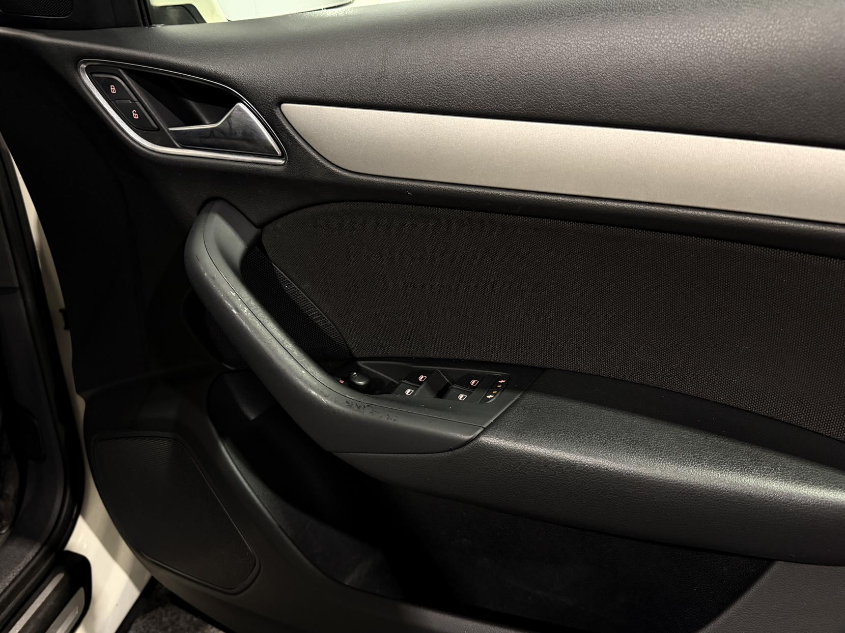 Audi Q3 2.0 TDI SE SUV 5dr Diesel S Tronic quattro Euro 5 (s/s) (177 ps)