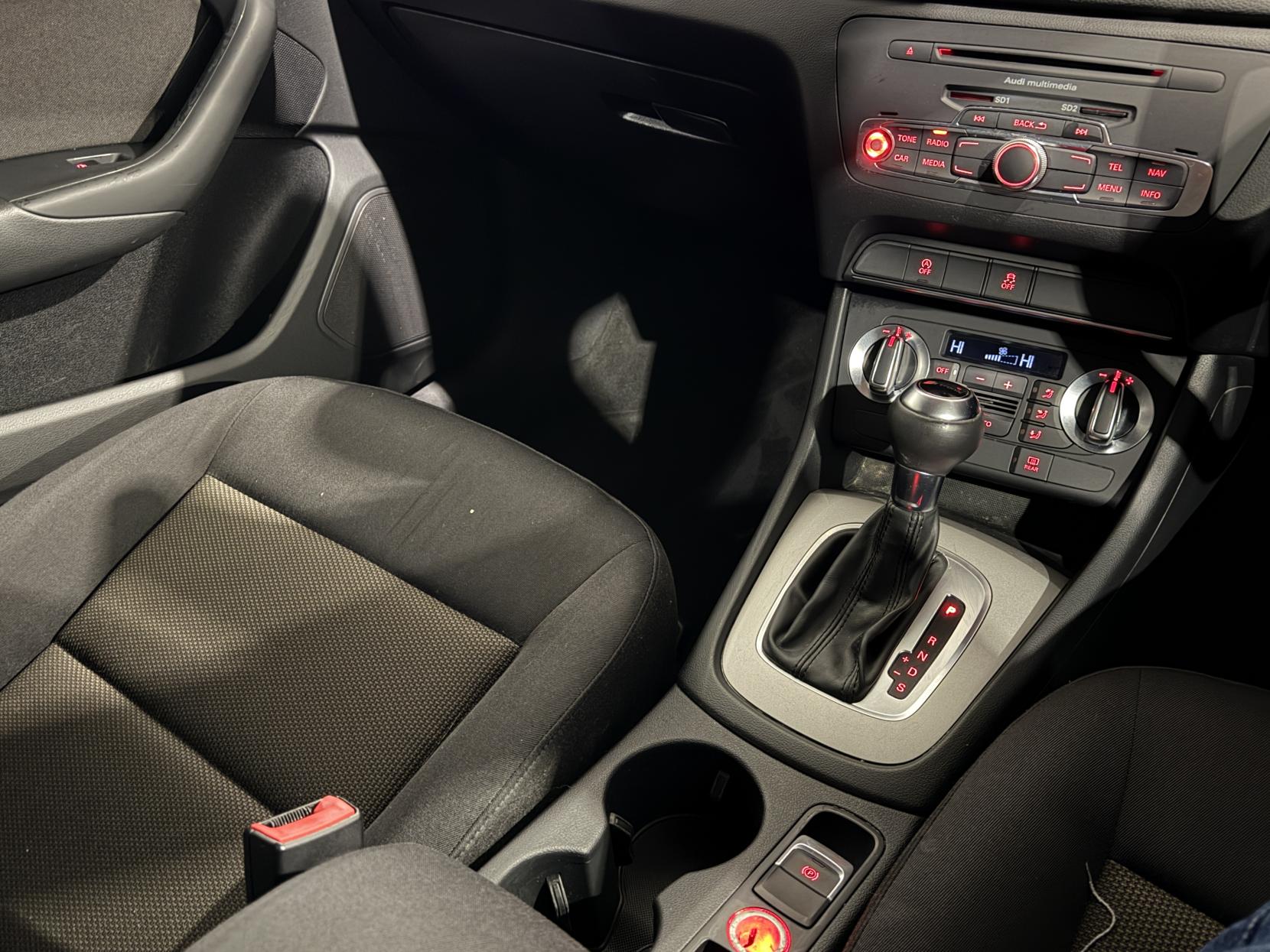 Audi Q3 2.0 TDI SE SUV 5dr Diesel S Tronic quattro Euro 5 (s/s) (177 ps)