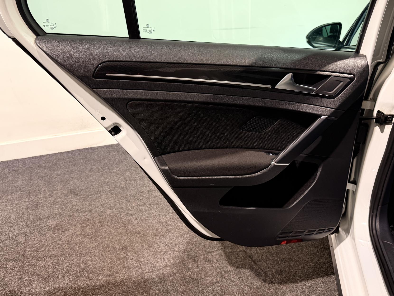 Volkswagen Golf 2.0 TSI BlueMotion Tech GTI Hatchback 5dr Petrol Manual Euro 6 (s/s) (220 ps)