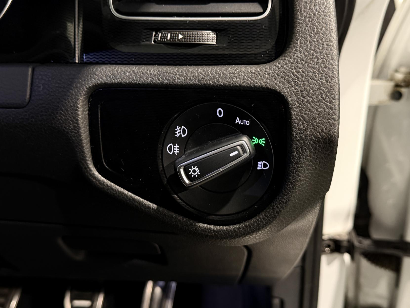 Volkswagen Golf 2.0 TSI BlueMotion Tech GTI Hatchback 5dr Petrol Manual Euro 6 (s/s) (220 ps)