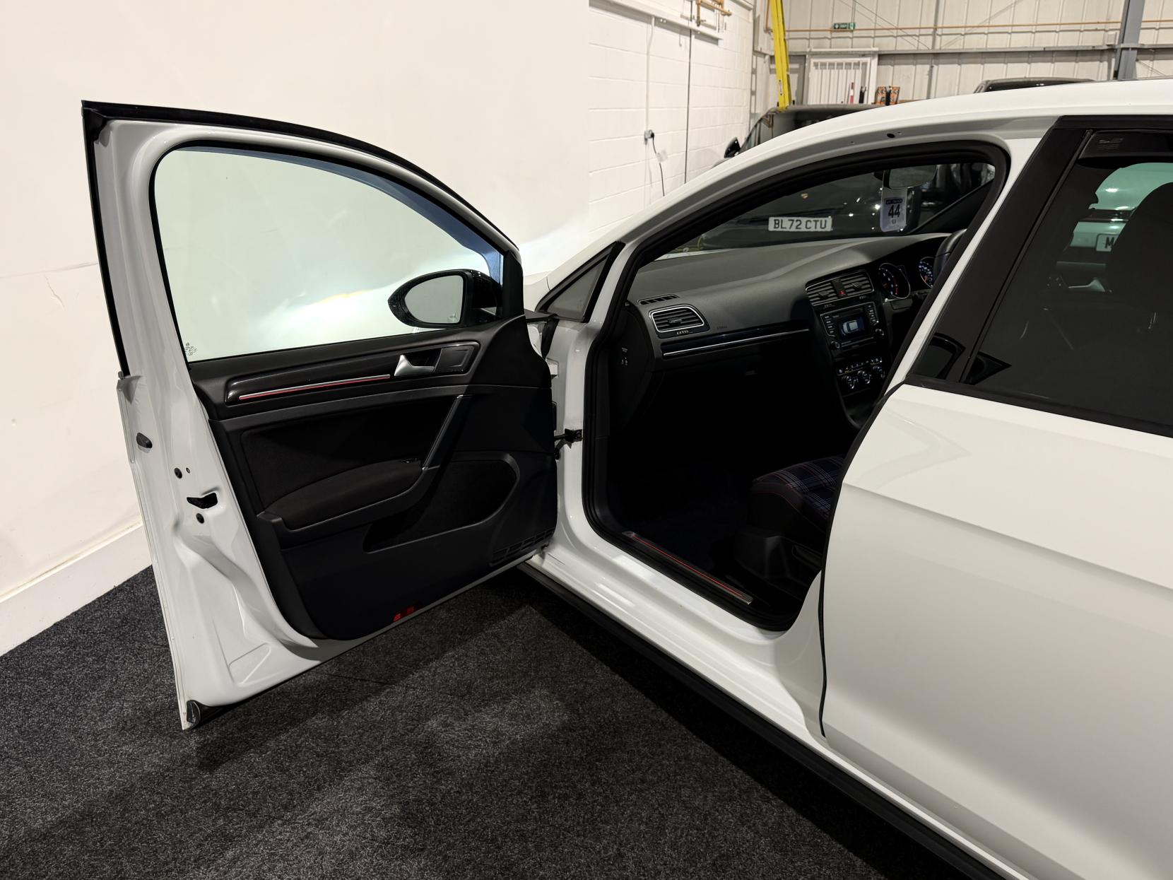 Volkswagen Golf 2.0 TSI BlueMotion Tech GTI Hatchback 5dr Petrol Manual Euro 6 (s/s) (220 ps)