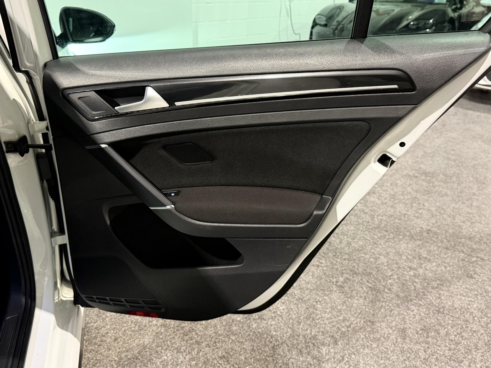 Volkswagen Golf 2.0 TSI BlueMotion Tech GTI Hatchback 5dr Petrol Manual Euro 6 (s/s) (220 ps)