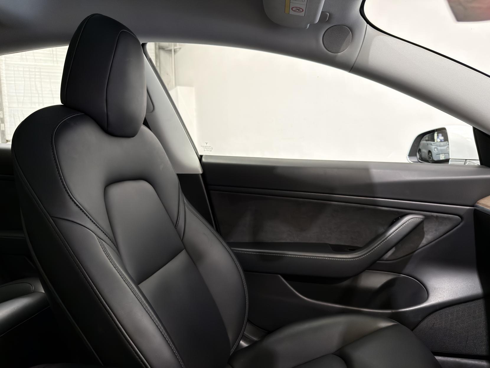 Tesla Model 3 (Dual Motor) Performance Saloon 4dr Electric Auto 4WDE (Performance Upgrade) (449 bhp)