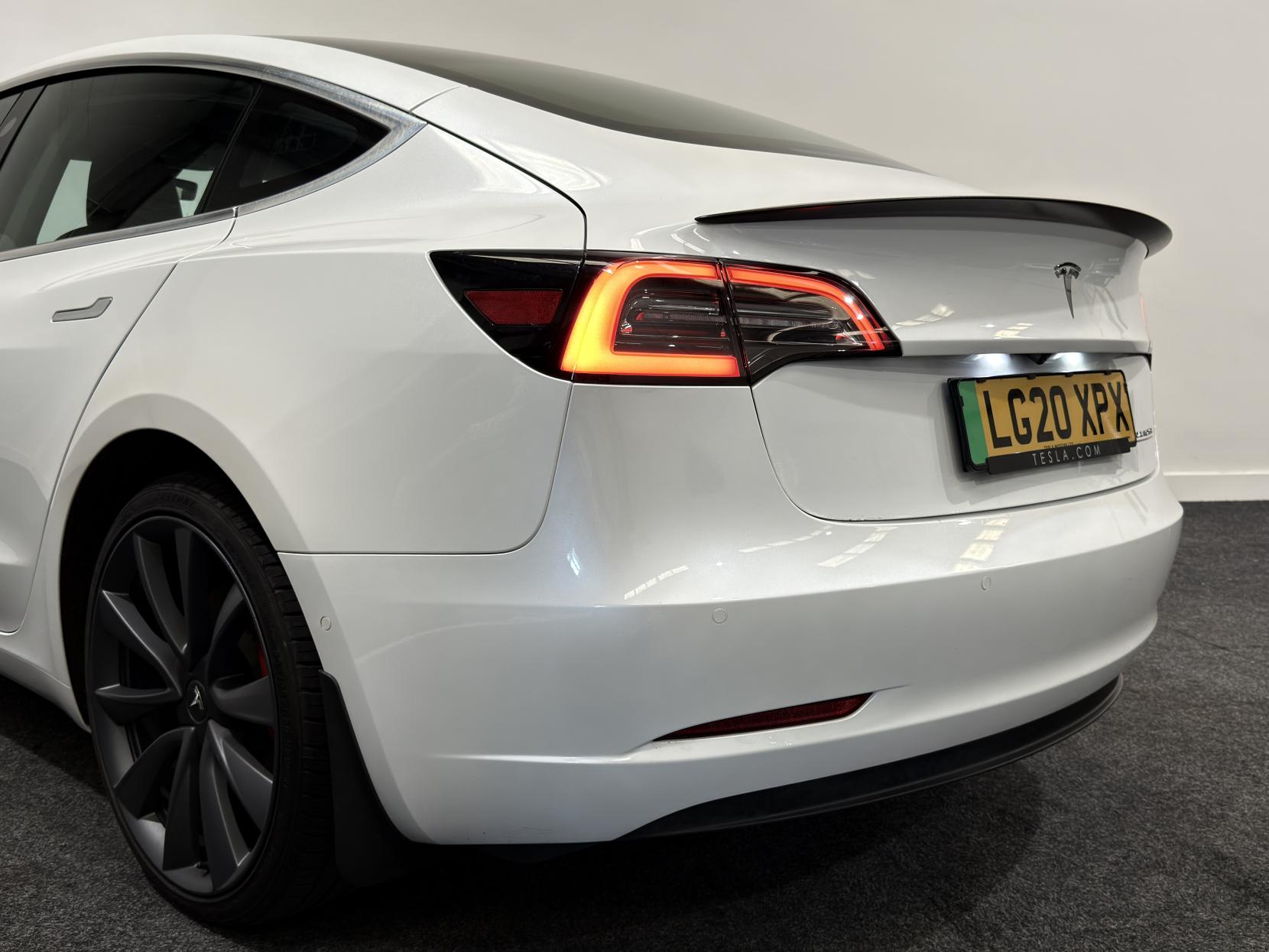 Tesla Model 3 (Dual Motor) Performance Saloon 4dr Electric Auto 4WDE (Performance Upgrade) (449 bhp)