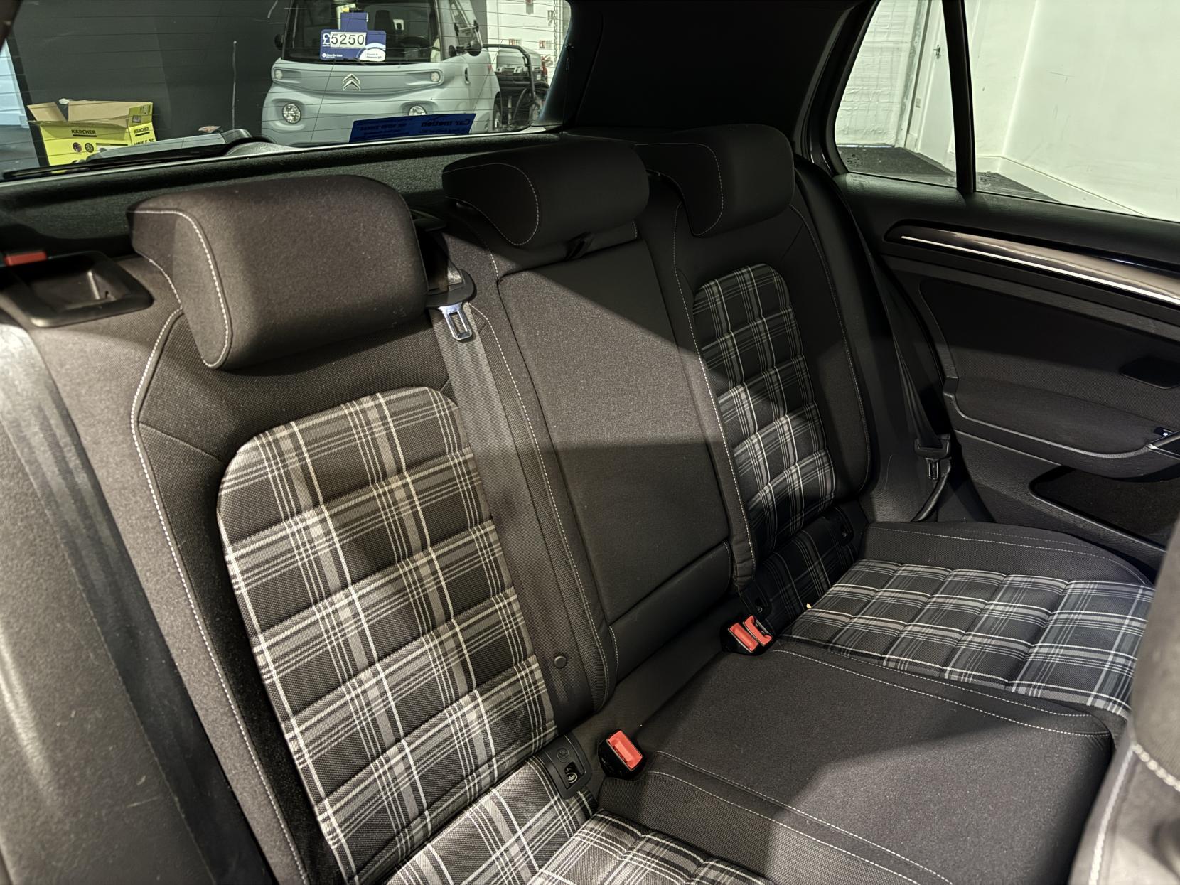 Volkswagen Golf 2.0 TDI BlueMotion Tech GTD Hatchback 5dr Diesel Manual Euro 6 (s/s) (184 ps)