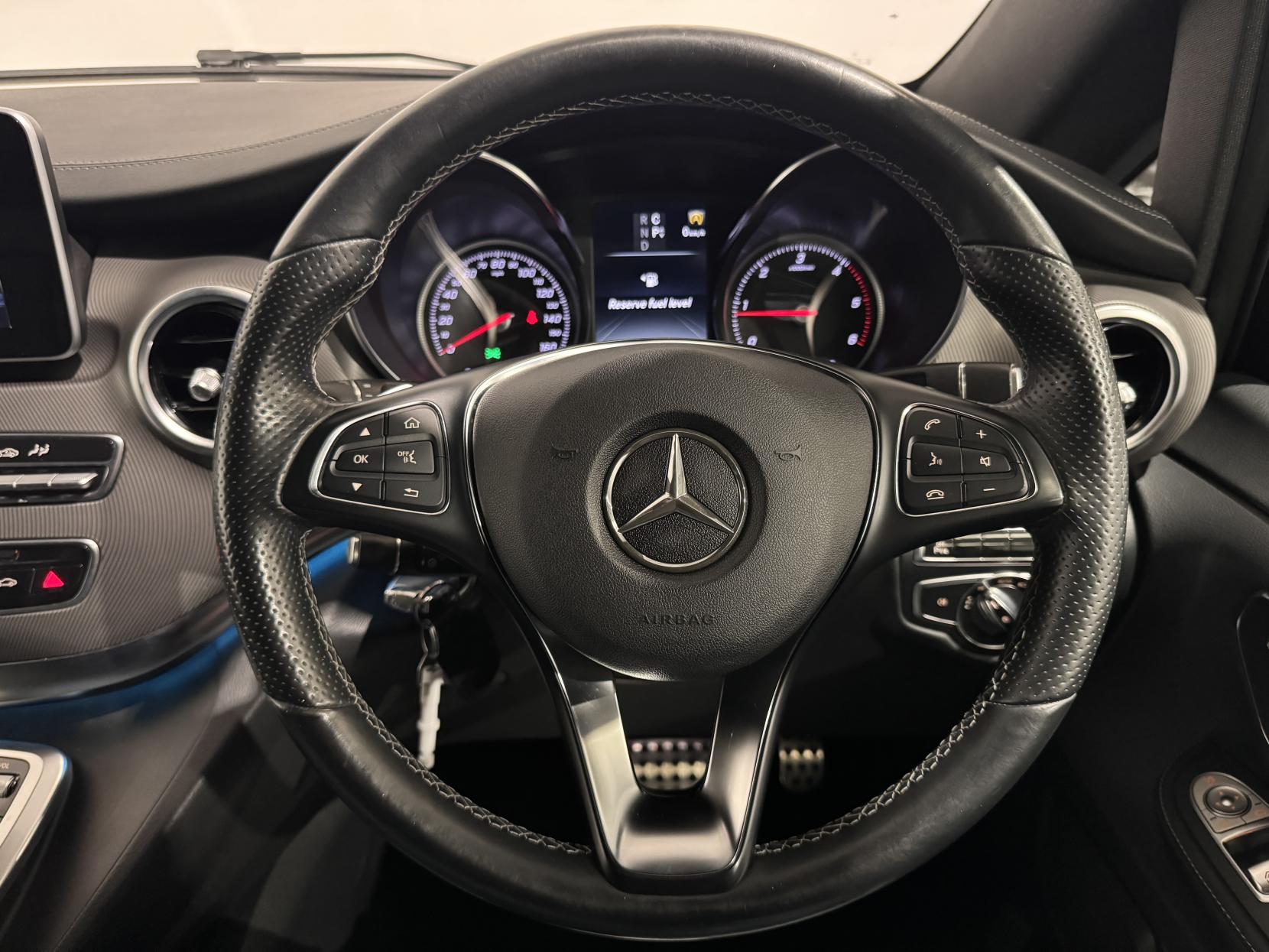 Mercedes-Benz V Class 2.2 V220d BlueTEC Sport MPV 5dr Diesel G-Tronic+ Euro 6 (s/s) 7 Seat (163 ps)
