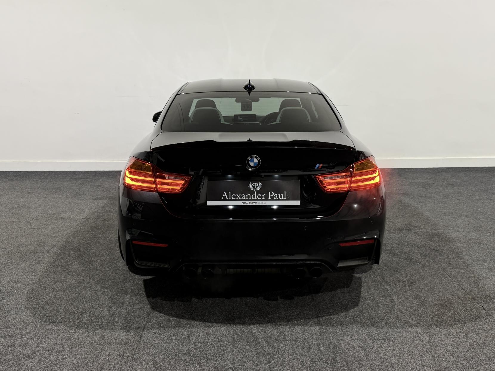 BMW M4 3.0 BiTurbo Coupe 2dr Petrol DCT Euro 6 (s/s) (431 ps)