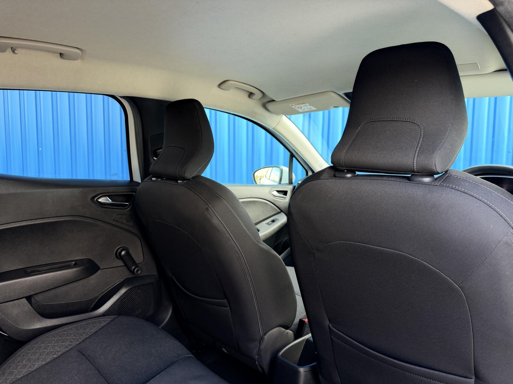 Renault Clio 1.0 TCe Iconic Hatchback 5dr Petrol Manual Euro 6 (s/s) (100 ps)