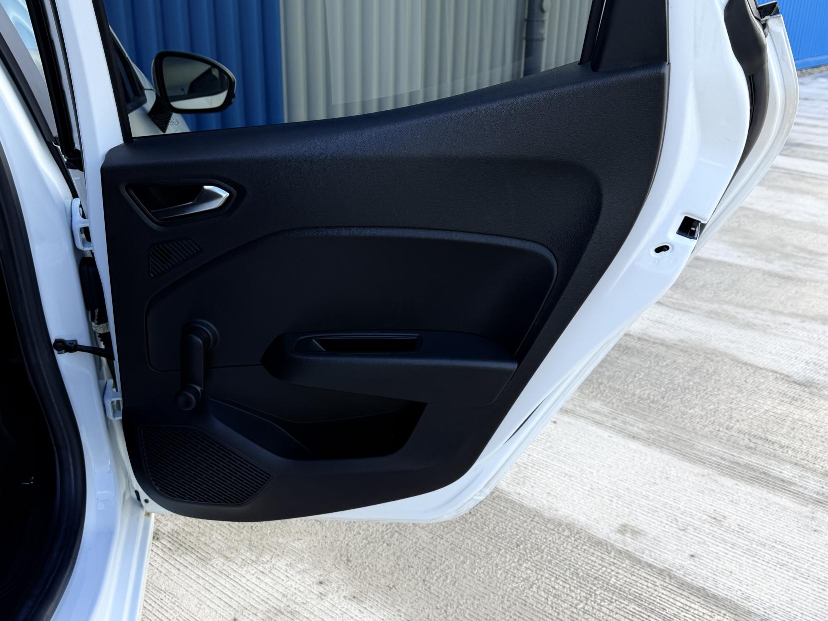 Renault Clio 1.0 TCe Iconic Hatchback 5dr Petrol Manual Euro 6 (s/s) (100 ps)