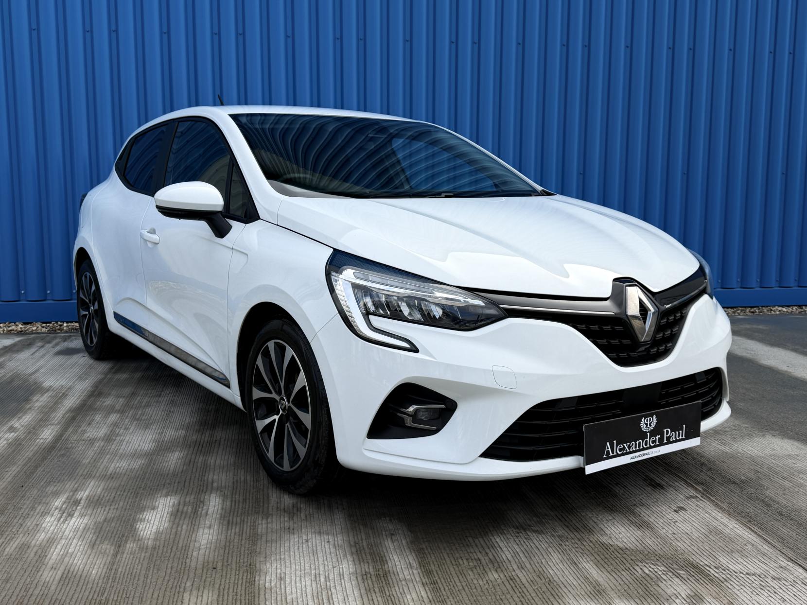 Renault Clio 1.0 TCe Iconic Hatchback 5dr Petrol Manual Euro 6 (s/s) (100 ps)