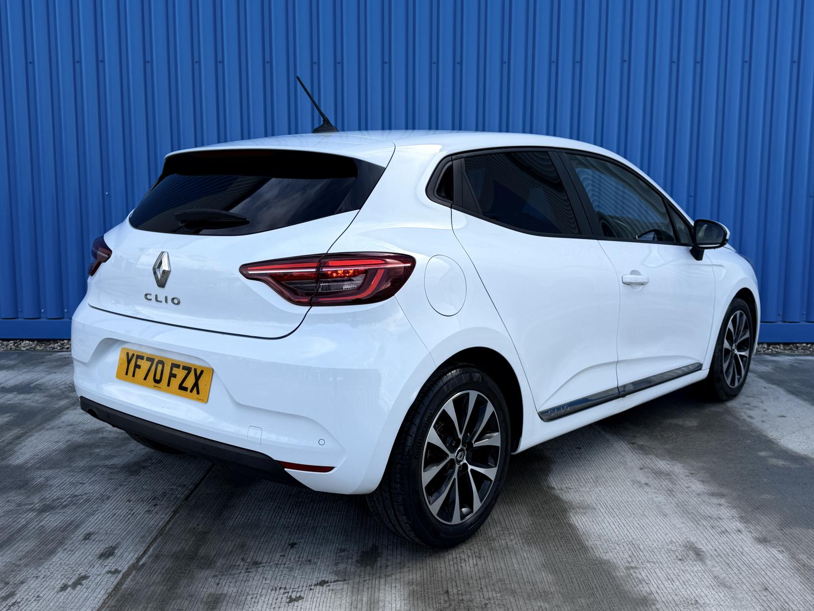 Renault Clio 1.0 TCe Iconic Hatchback 5dr Petrol Manual Euro 6 (s/s) (100 ps)