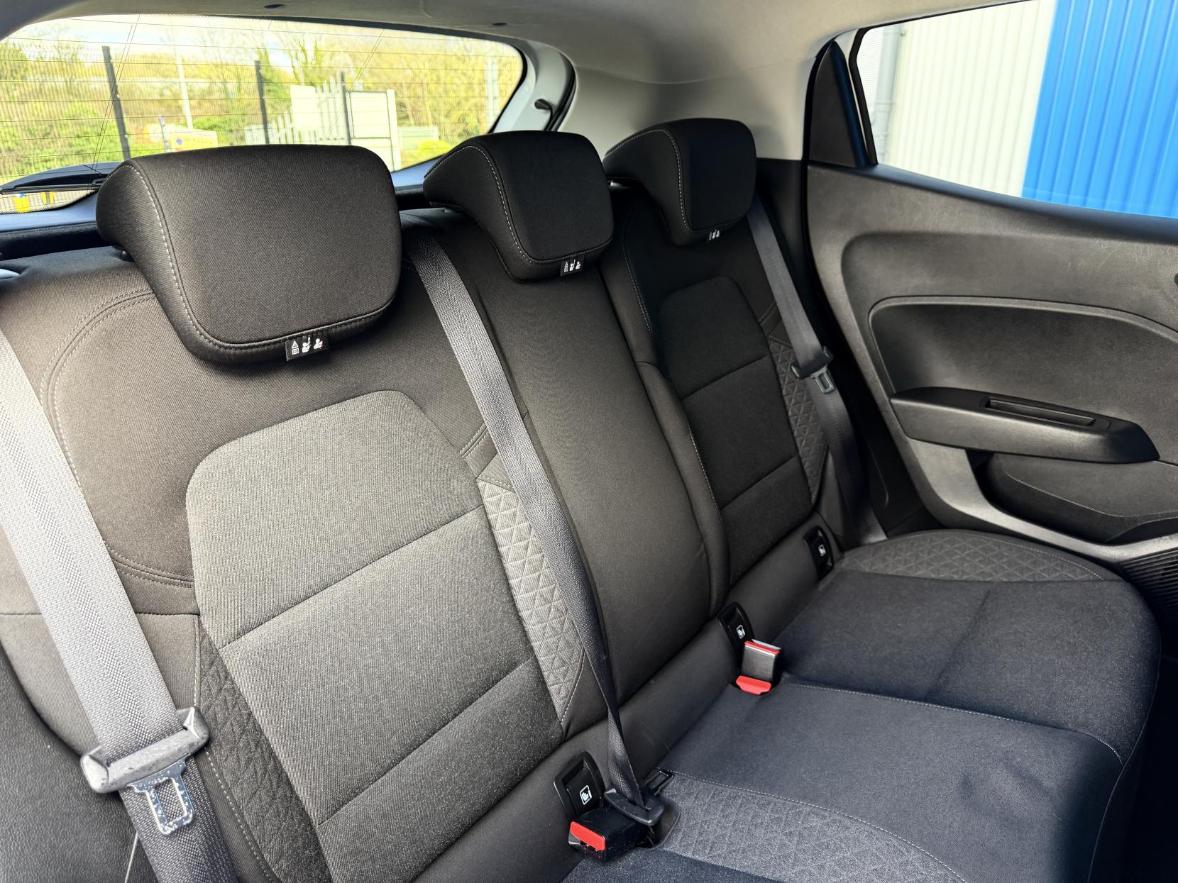 Renault Clio 1.0 TCe Iconic Hatchback 5dr Petrol Manual Euro 6 (s/s) (100 ps)