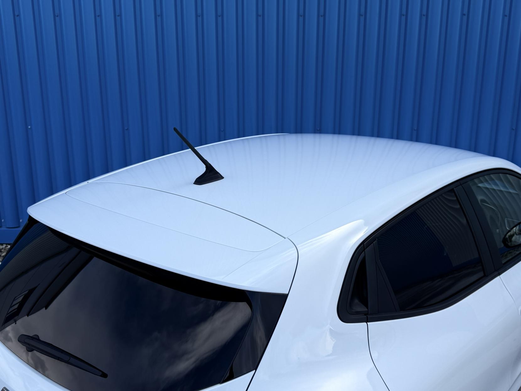 Renault Clio 1.0 TCe Iconic Hatchback 5dr Petrol Manual Euro 6 (s/s) (100 ps)