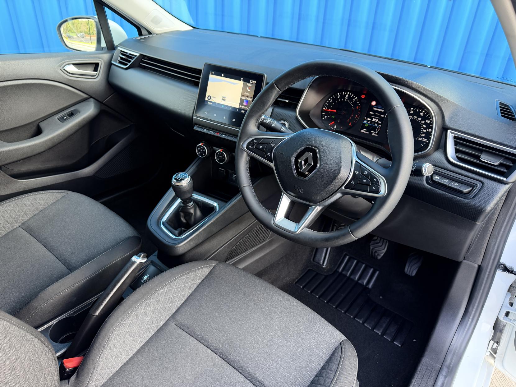 Renault Clio 1.0 TCe Iconic Hatchback 5dr Petrol Manual Euro 6 (s/s) (100 ps)