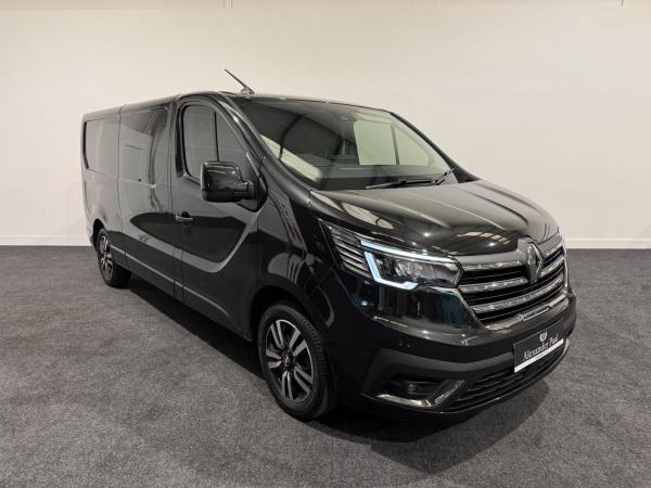 Renault Trafic 2.0 dCi Blue 30 Sport+ Panel Van 5dr Diesel Manual LWB Euro 6 (s/s) (150 ps)