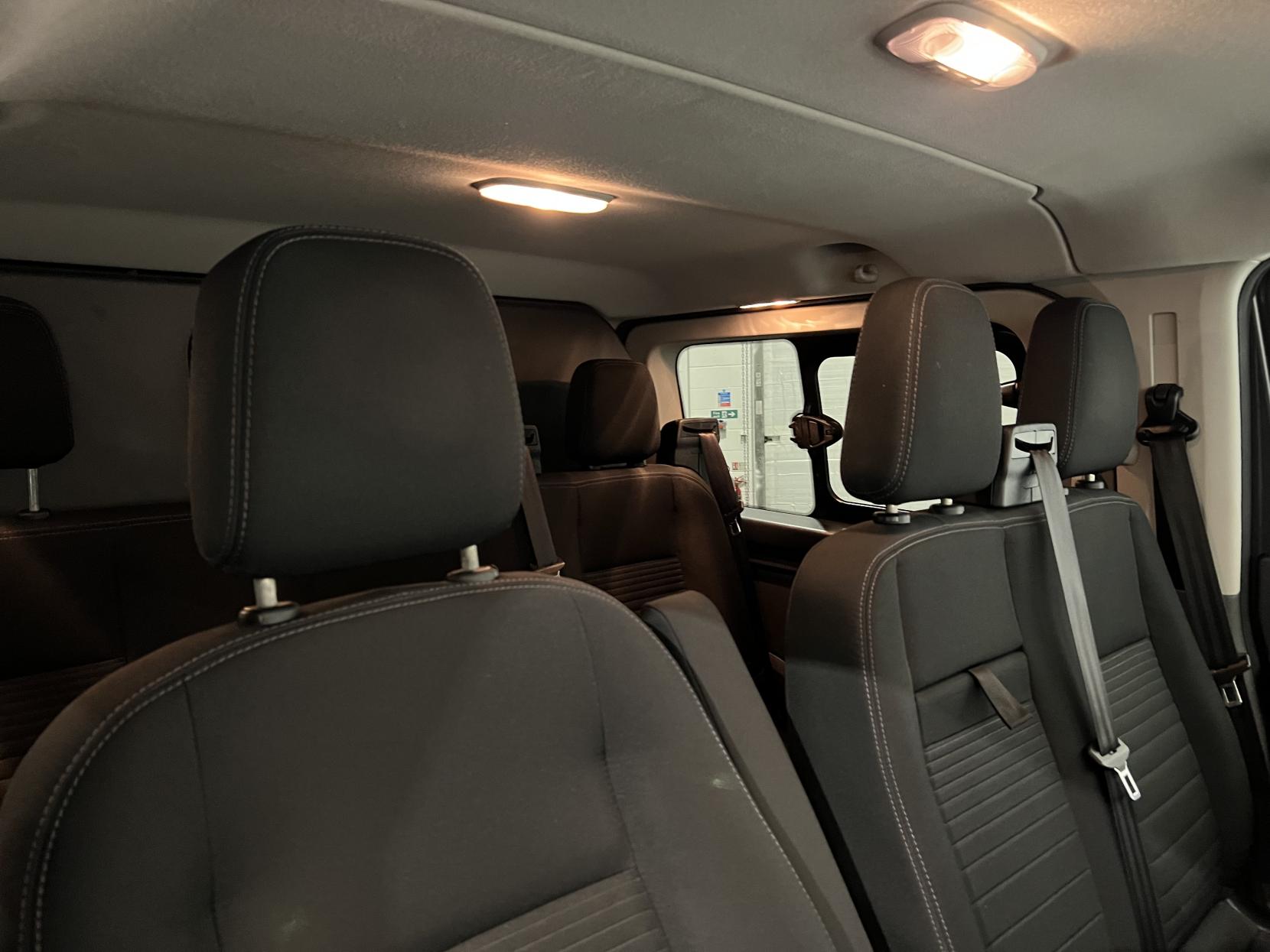 Ford Transit Custom 2.0 320 EcoBlue Limited Crew Van Double Cab 5dr Diesel Manual L2 H1 Euro 6 (6 Seat) (130 ps)