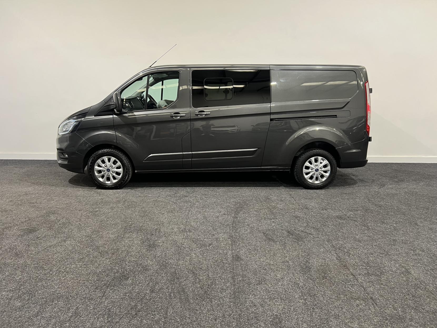 Ford Transit Custom 2.0 320 EcoBlue Limited Crew Van Double Cab 5dr Diesel Manual L2 H1 Euro 6 (6 Seat) (130 ps)