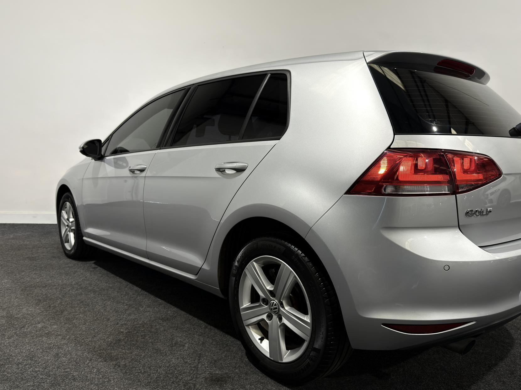 Volkswagen Golf 1.6 TDI BlueMotion Tech Match Hatchback 5dr Diesel Manual Euro 5 (s/s) (105 ps)