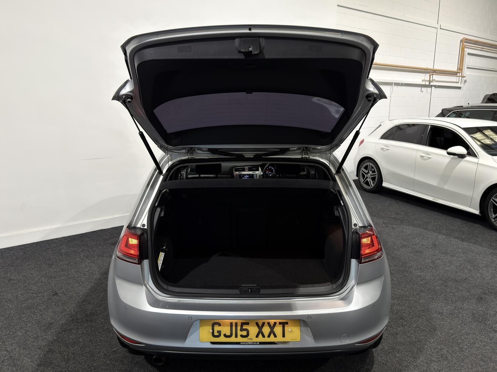 Volkswagen Golf 1.6 TDI BlueMotion Tech Match Hatchback 5dr Diesel Manual Euro 5 (s/s) (105 ps)