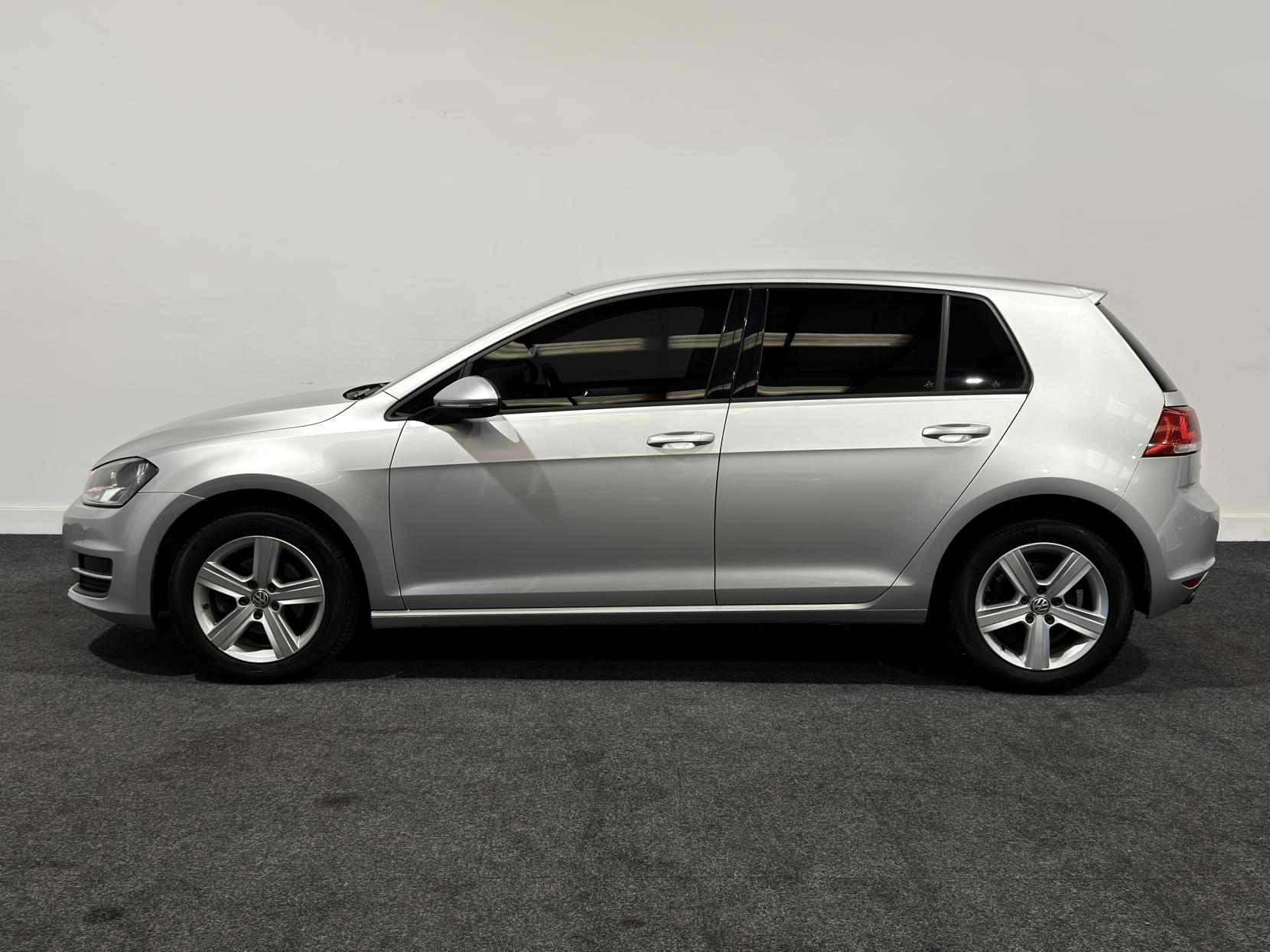 Volkswagen Golf 1.6 TDI BlueMotion Tech Match Hatchback 5dr Diesel Manual Euro 5 (s/s) (105 ps)